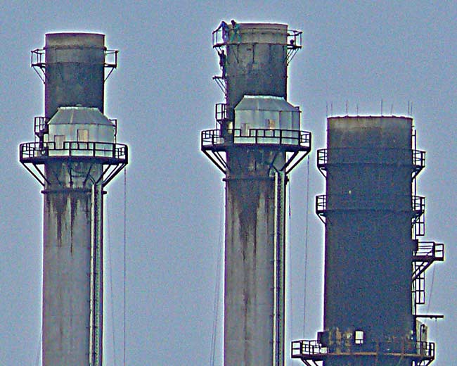 Dunkirk New York coal fired power plant on Lake Erie image jeff buster11.2.09