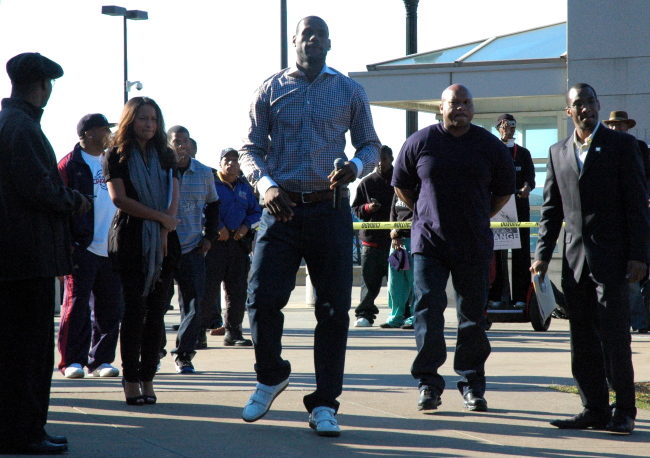 LeBron James arriving at Russell Simmons Super Jam Get Out The Vote Rally for Obama, Cleveland Ohio