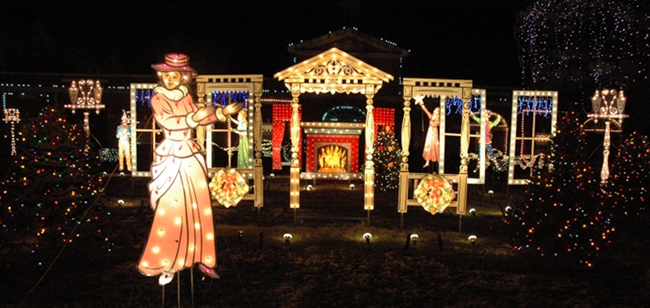 2009 Holiday Lighting Display at GE Lighting & Electrical Institute, Nela Park, East Cleveland, Ohio