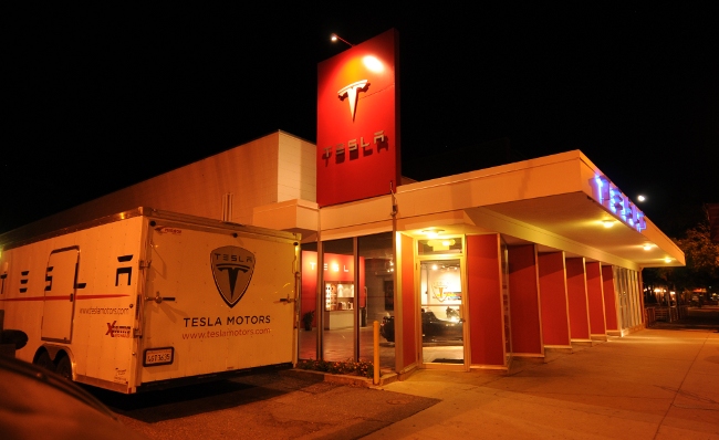Tesla Dealership Pearl Street Mall Boulder Colorado