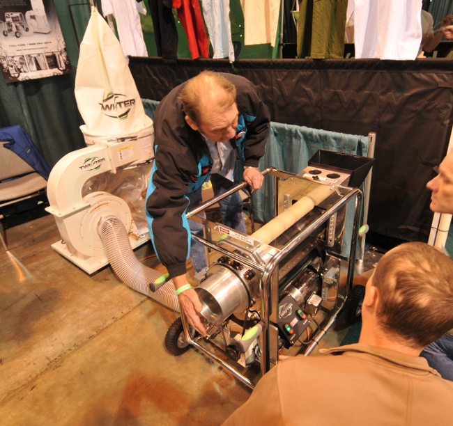 MMJ Bud Processing Machine at KushCon2
