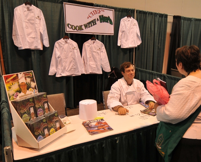 Cannabis Chef Cook With Herb at KushCon2