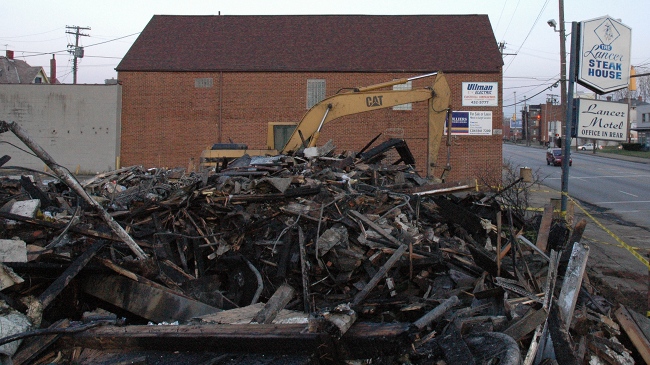 Lancer Steakhouse burned to ground