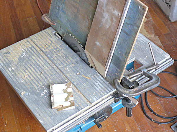 molding table saw cutting lap jig image 12.10.10 jeff buster