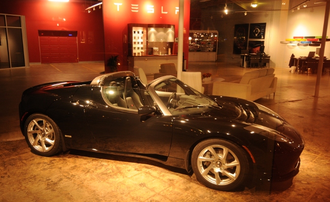 Tesla roadster at the Boulder Colorado Tesla Dealership Pearl Street Mall