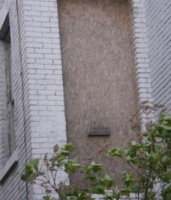 034_crop.jpg