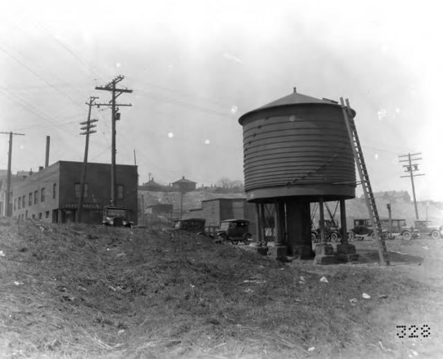Jefferson_Avenue_ water_tower_ Cleveland_Ohio.